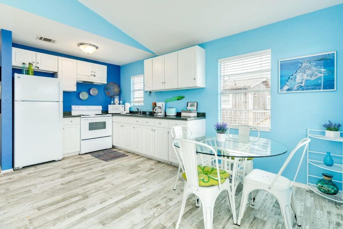 Fun In The Sun! Cozy Beach Pad, Gulf Views And Easy Access To The Sand! Surfside Beach Eksteriør bilde